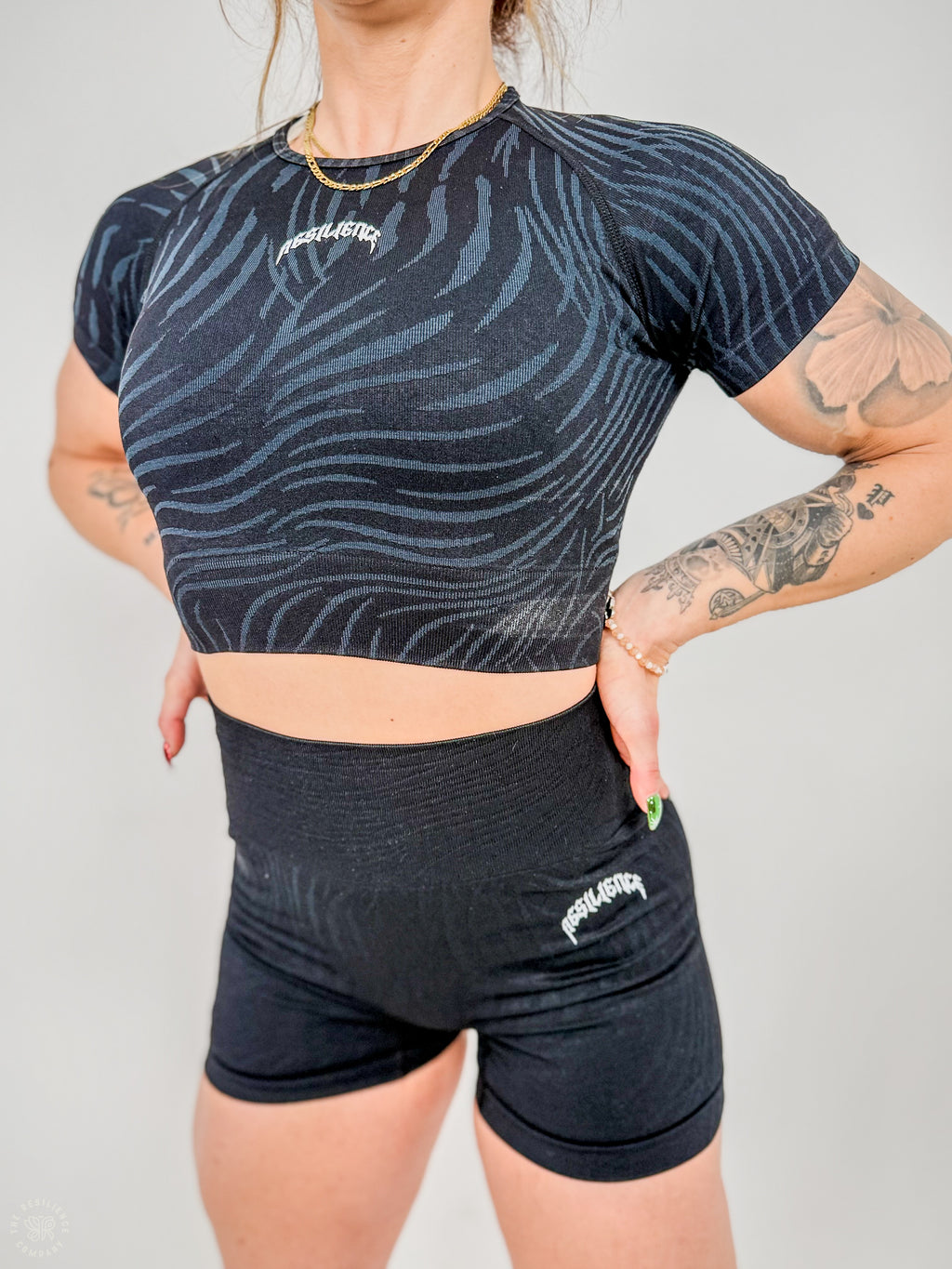 "INTO THE WILD" - BABY TEE | CROPPED