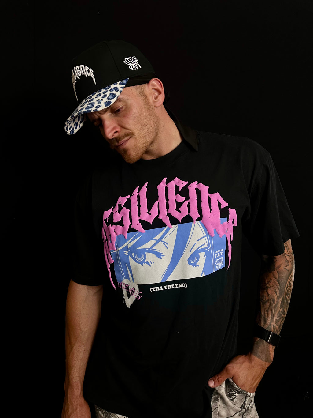 "LOVE KILLS" - OVERSIZED TEE (BLACK)