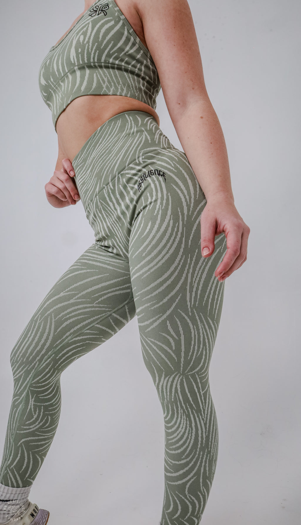 "INTO THE WILD" - SCRUNCH LEGGINGS