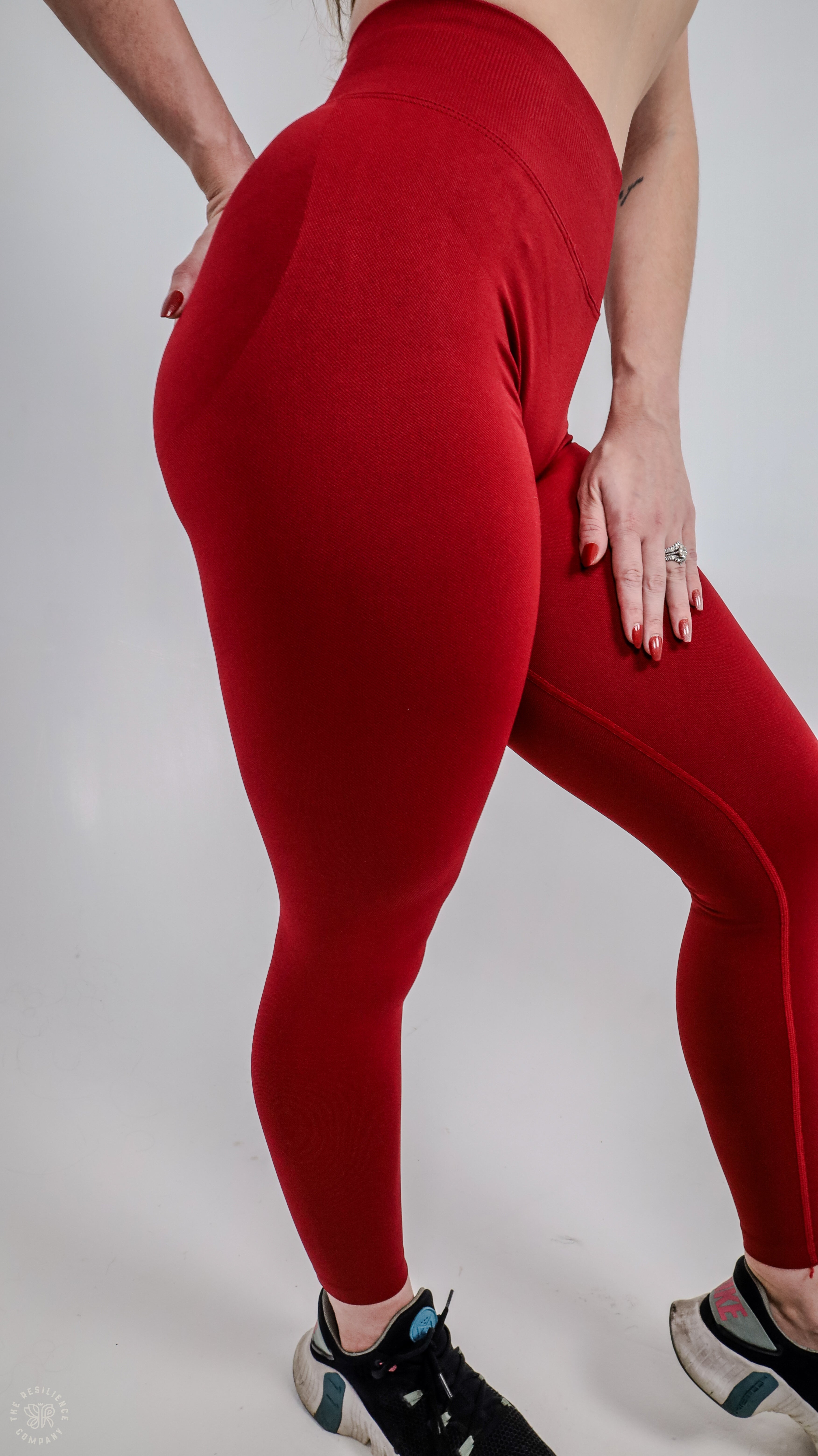 Resilience - Contour Leggings | RED