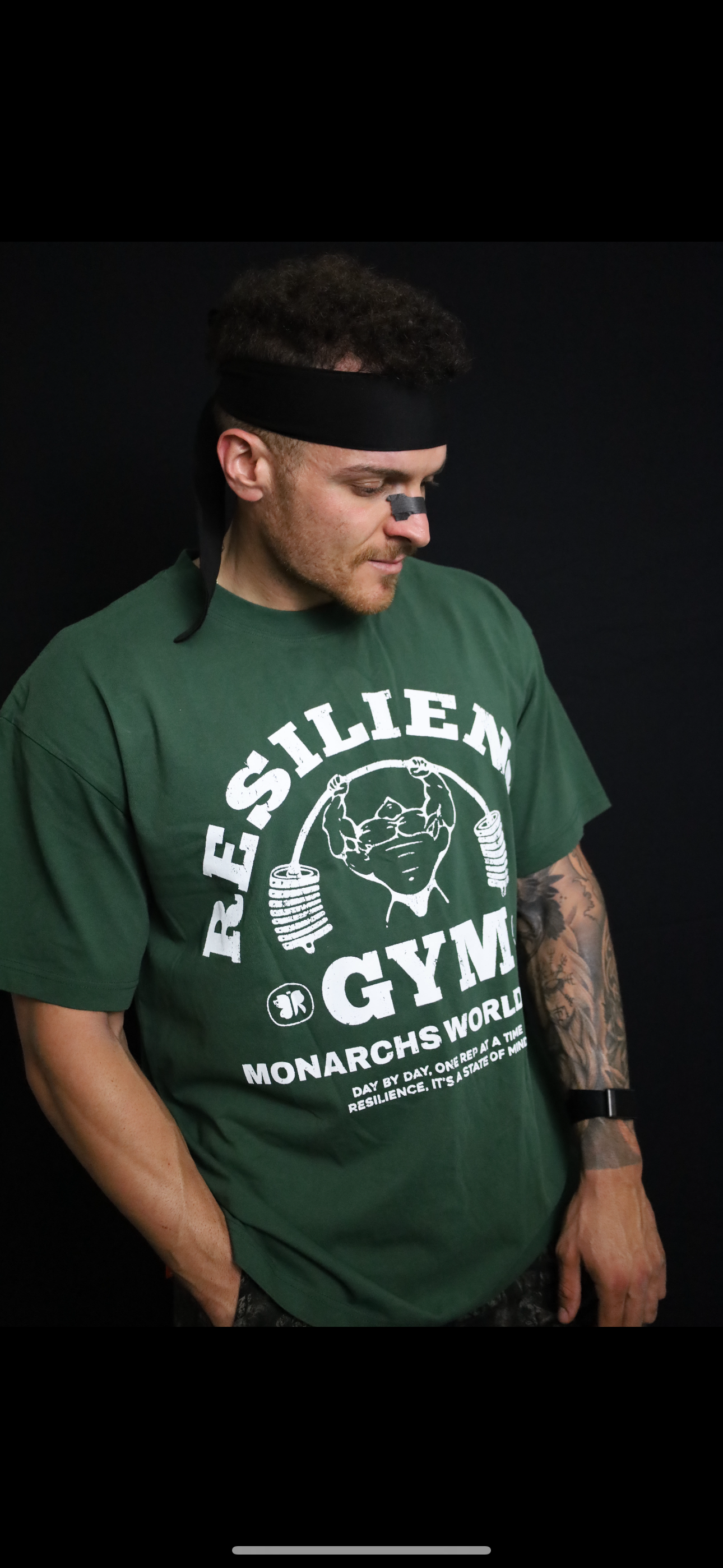 RESILIENCE GYM- OVERSIZED TEE (FOREST GREEN)