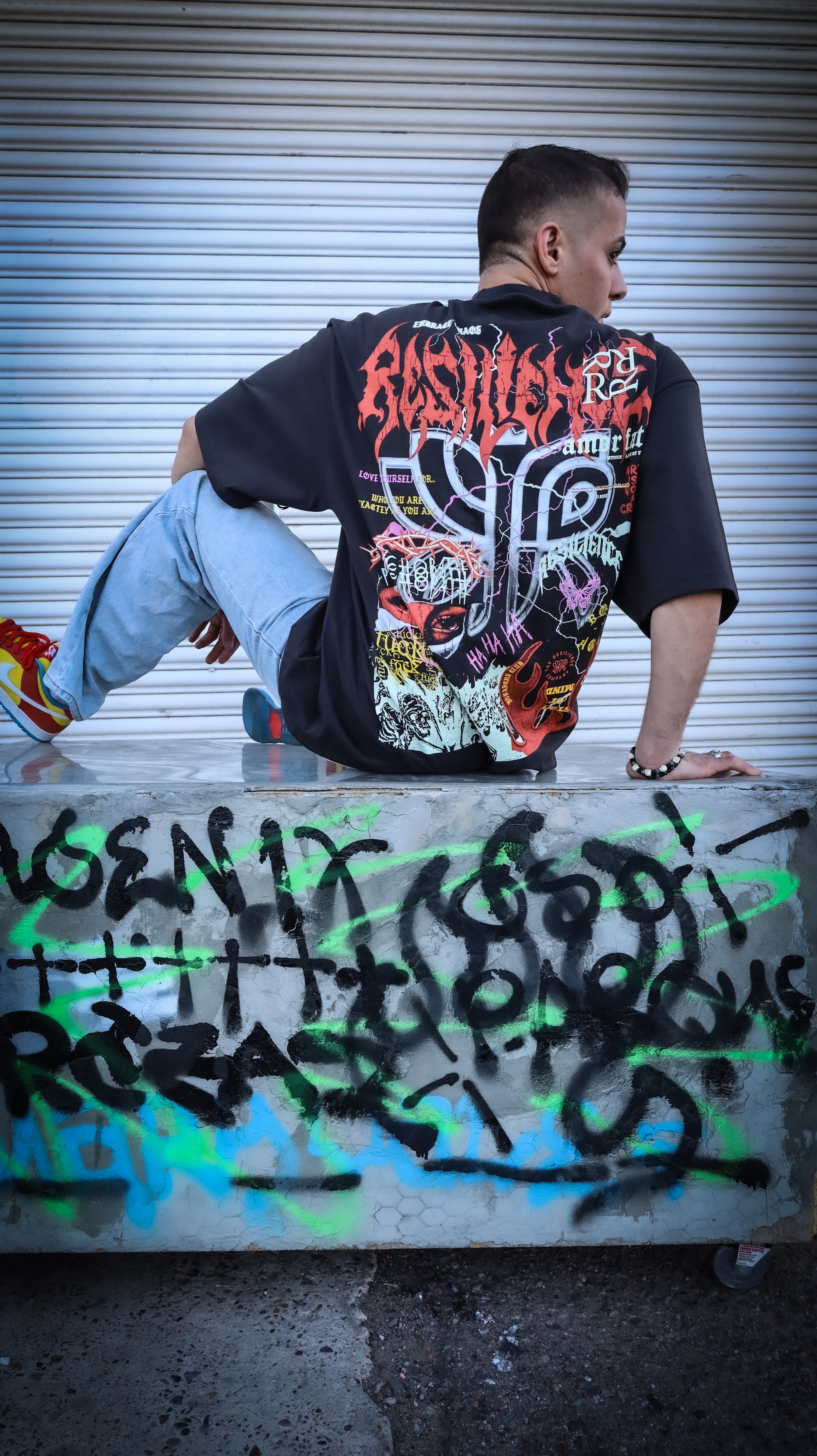 SAD BOYS SMILE AGAIN - OVERSIZE TEE (VINTAGE BLACK)