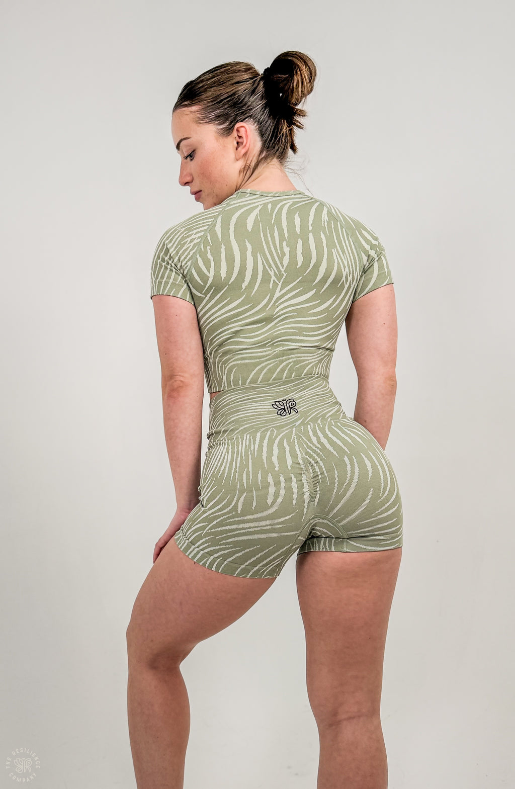 "INTO THE WILD" - SCRUNCH SHORTS