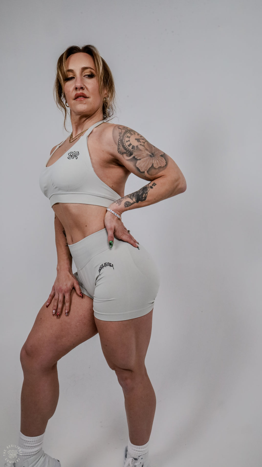 Resilience - Essential sports Bra (GRAY)