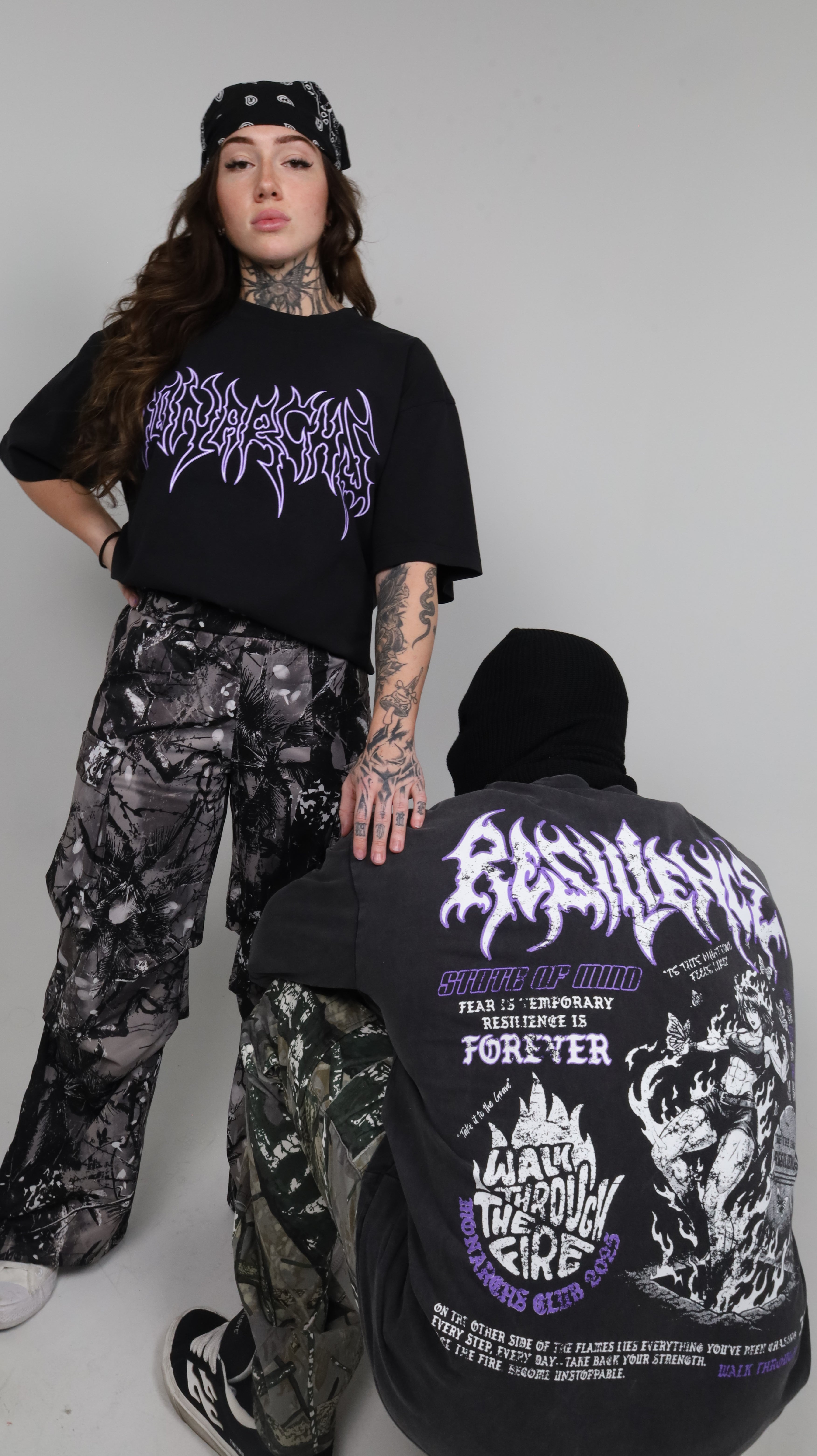WALK THROUGH FIRE - OVERSIZE TEE (BLACK)