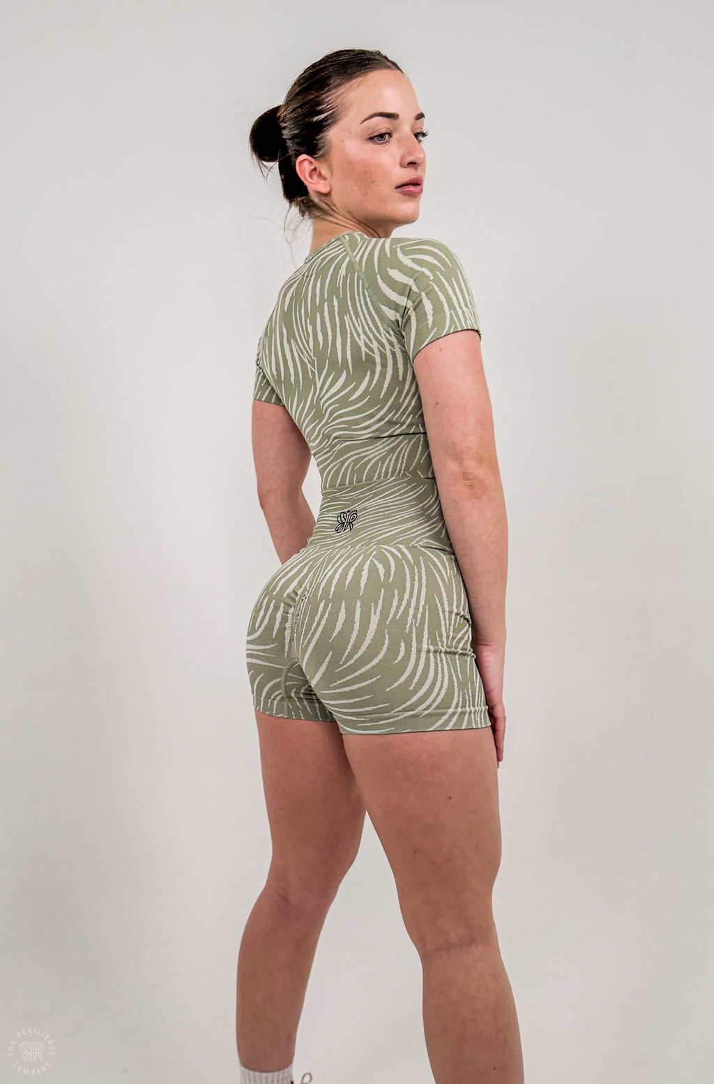 "INTO THE WILD" - SCRUNCH SHORTS